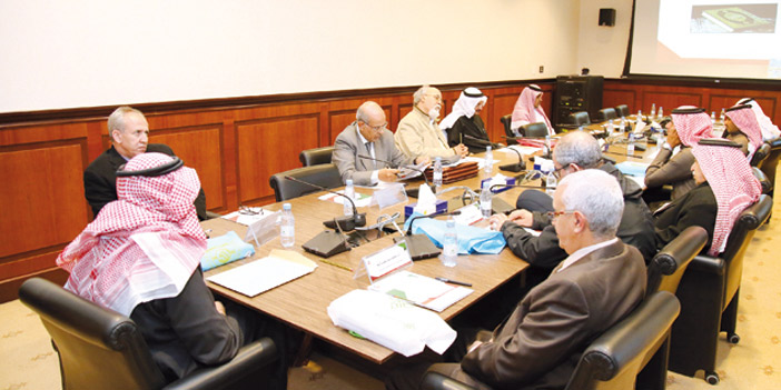  المشاركون في ملتقى «قضايا اللسانيات والأدب في الدراسات المغربية والسعودية: مقاربات ومراجعات»