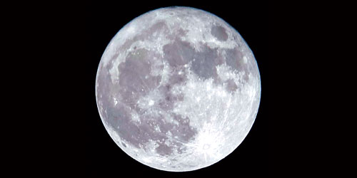 سماء المملكة تشهد مساء اليوم ظهور قمر «بدر البدور» 