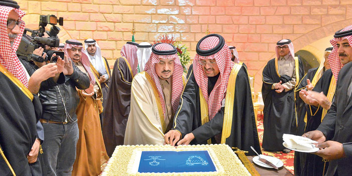   أمير منطقة الرياض خلال تشريفه حفل السفارة البحرينية