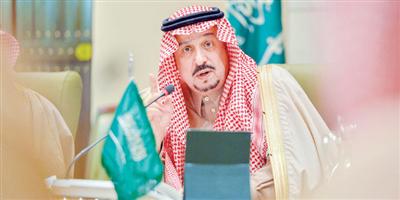 أمير منطقة الرياض يؤكد على الارتقاء بالعمل لخدمة المواطنين والمقيمين 