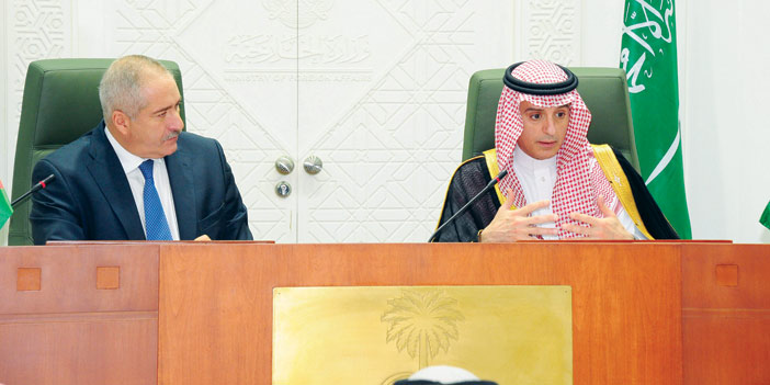  معالي وزير الخارجية ونظيره الأردني ناصر جودة يتحدثان للصحفيين بالرياض أمس