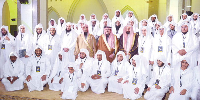  لقطات من رعاية سموه لتخريج حفظة القرآن ببريدة