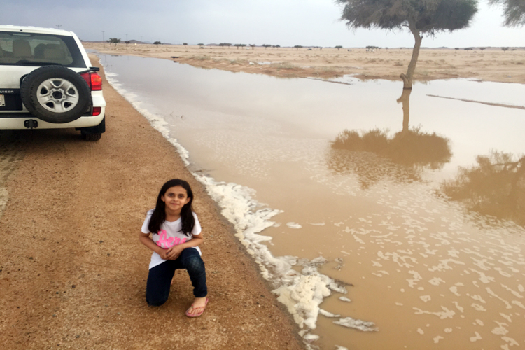 أمطار حائل تسيل الأودية والشعاب وتلطف الأجواء