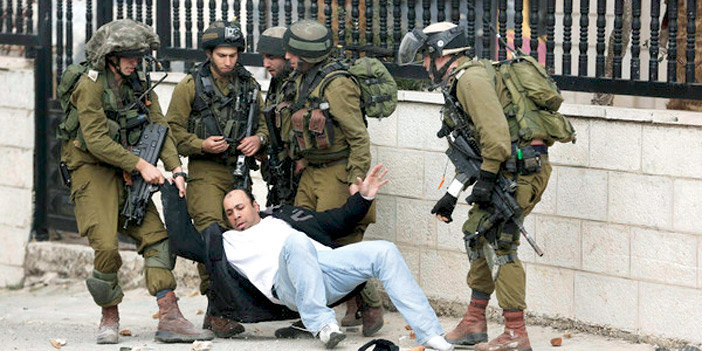  قوات الاحتلال تمارس التعسف والاعتقالات بشكل مستمر ضد الفلسطينيين