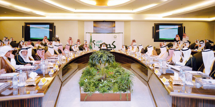  الأمير خالد الفيصل يقدم الشكر لأعضاء مجلس منطقة مكة المكرمة