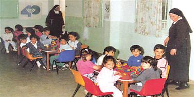 مدرسة إيطالية تتخذ إجراءات خاصة بأطفال لاجئين.. و«الجزيرة» تزورها 