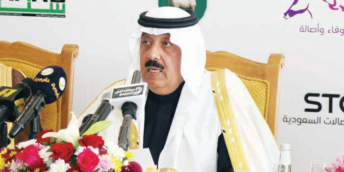  الأمير متعب بن عبدالله خلال حديثه في المؤتمر الصحفي بمناسبة كرنفال كؤوس الملوك.