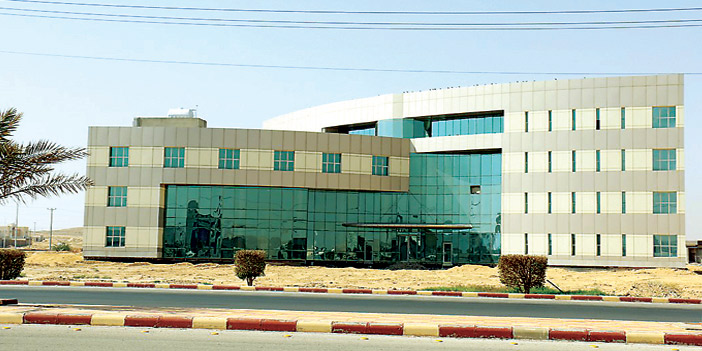  مبنى بلدية ثادق الجديد