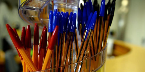 الصين تنجح في صناعة أول قلم حبر جاف 