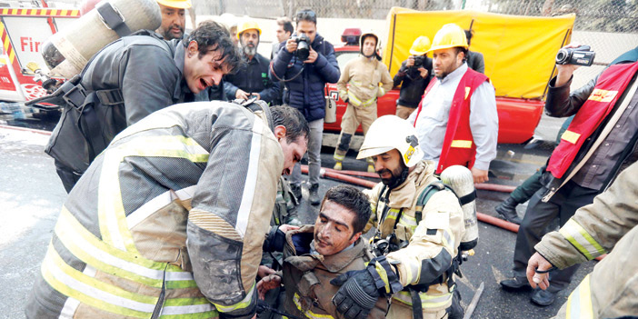  تواصل عمليات البحث عن ناجين بعد سقوط مبنى في طهران