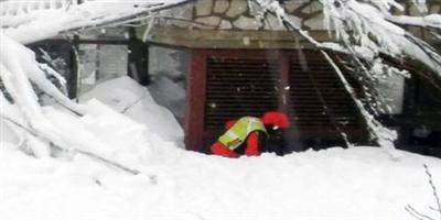 ارتفاع عدد ضحايا انهيار جليدي في إيطاليا إلى 14 قتيلاً 