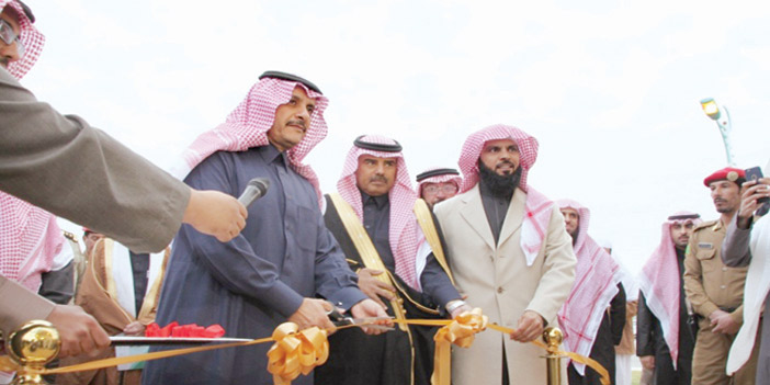  الأمير عبد الرحمن ورئيس الهيئة ورئيس البلدية في الحفل
