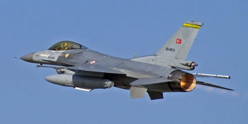 قصف جوي تركي يدمّر أهدافاً لداعش بمدينة الباب 