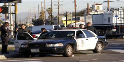 شرطة لوس انجليس تقتل رجلاً أثار ذعرًا بسكين وطعن ثلاثة 