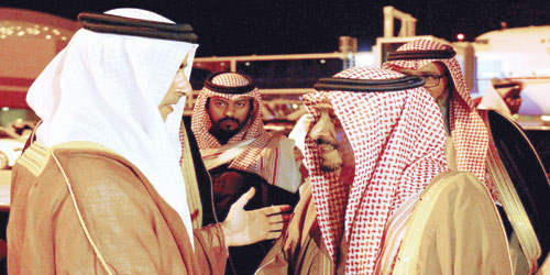 وصول الشيخ سيف آل نهيان والشيخ جاسم آل ثاني وممثل سلطان عمان 