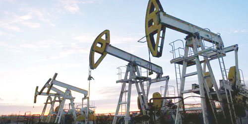 خبير: أسعار النفط لن تتجاوز 70 دولارًا خلال 2017 