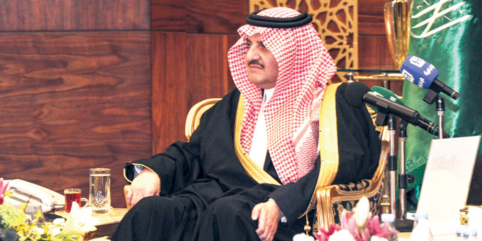  الأمير سعود بن نايف خلال الإثنينية
