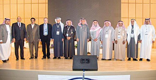 مدير جامعة الملك سعود يفتتح المؤتمر الخامس لطب الأطفال بالرياض 