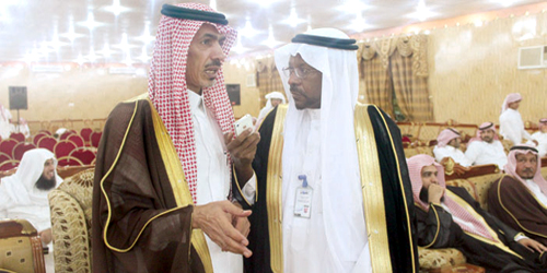  المحافظ مساعد الماضي يتحدث للزميل الفاضل