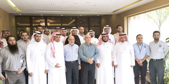  المهندس العازمي مع  المرشحين