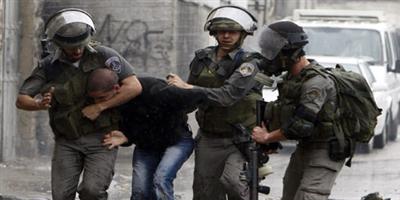 قوات الاحتلال الإسرائيلي تعتقل 33 فلسطينياً في عدة محافظات 