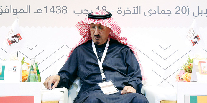  د.فهد السماري خلال المؤتمر الصحفي