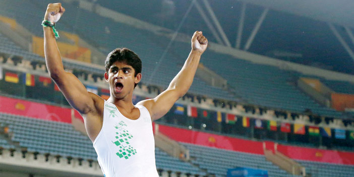   حسين آل حزام يحطم رقمه السابق