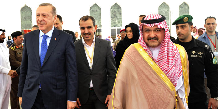 الأمير مشعل بن ماجد مودعاً الرئيس التركي