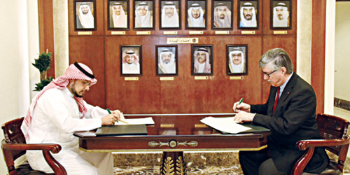 مع الكلية الملكية للأطباء في كندا 