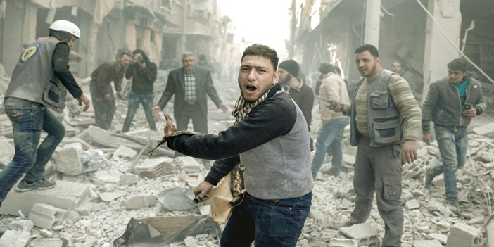 لايزال السوريون يعانون الدمار من قذائف النظام عليهم