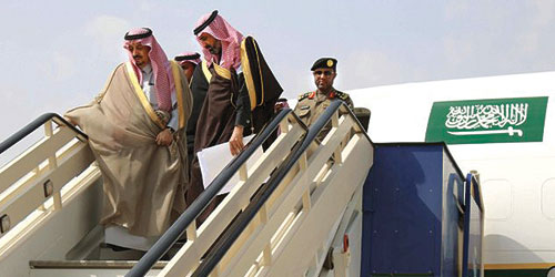  لحظة وصول سمو أمير منطقة الرياض إلى مطار الدوادمي