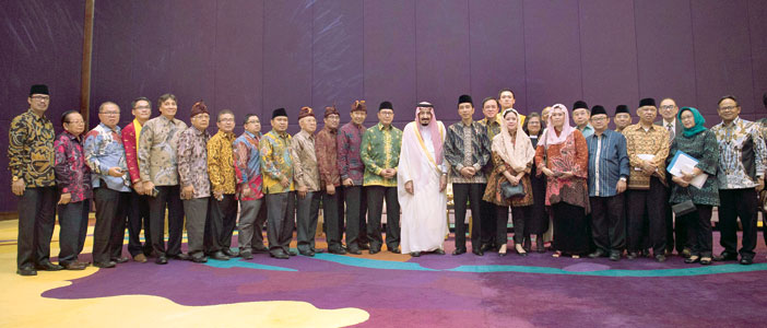  خادم الحرمين الشريفين خلال استقباله رئيس جمهورية إندونيسيا