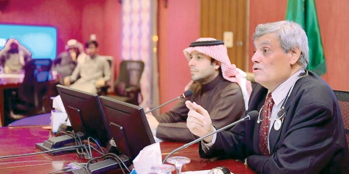  من اللقاء الذي استضافته غرفة القصيم