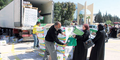 الحملة الوطنية السعودية تواصل تقديم مساعداتها للأشقاء السوريين 
