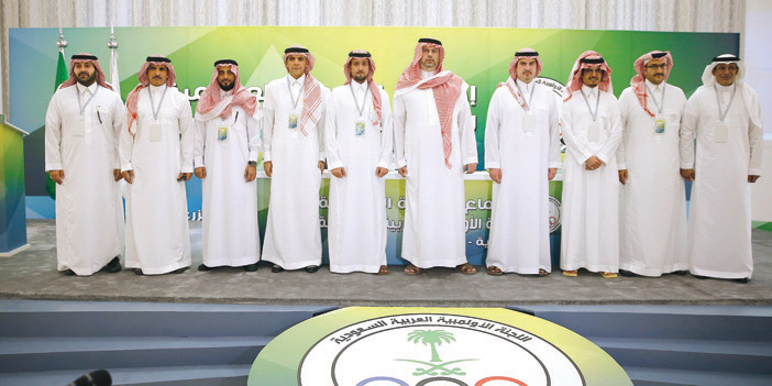  الأمير عبد الله بن مساعد وأعضاء مجلس إدارة اللجنة الأولمبية