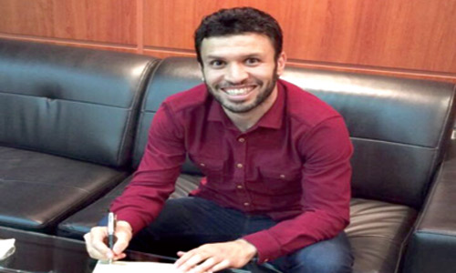 جهاد الحسين أثناء توقيع عقده الجديد