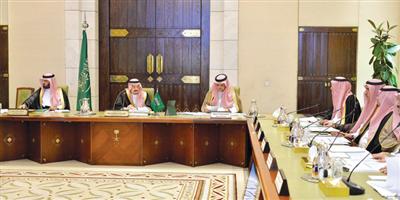 الأمير فيصل بن بندر وجَّه بتشكيل لجنة لمتابعة مشاريع منطقة الرياض ورفع تقارير شهرية عنها 