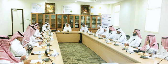  وكلاء الجامعة وعمداء الكليات