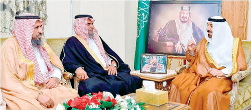  أمير نجران يلتقي أعيان محافظة شرورة