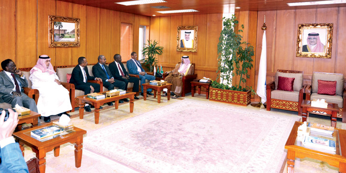  السفير السوداني خلال زيارته جامعة نايف