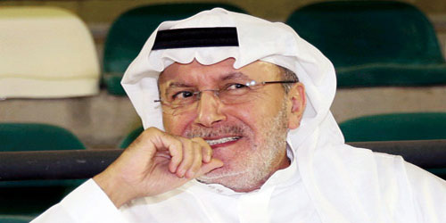 الأهلي يعلن التبرع بعشرة آلاف تذكرة لجماهير الأخضر 