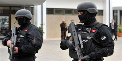 الأمن التونسي يوقف محتجاً يحمل سكيناً في مقر البرلمان 