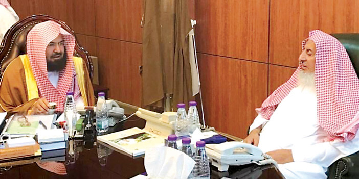 استقبل الرئيس العام لشؤون المسجد الحرام والمسجد النبوي.. مفتي عام المملكة: 