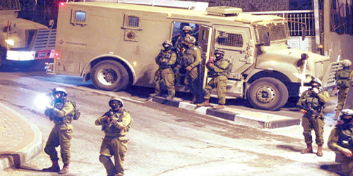  قوات الاحتلال تقوم بعمليات دهم واعتقال في محافظاتٍ عدة