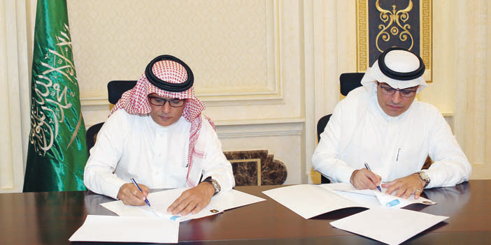  الدكتوران المنصور والفاضل يوقعان على الاتفاقية