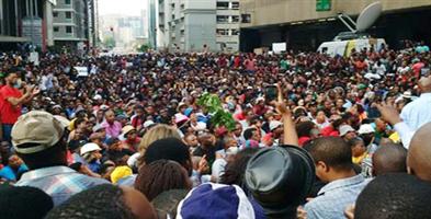 مظاهرات في جنوب إفريقيا تطالب زوما بالاستقالة 