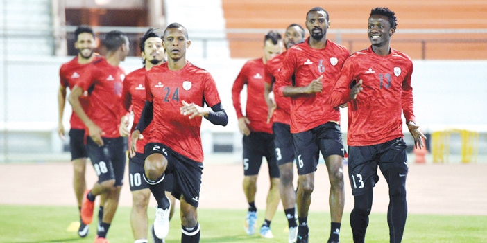  جانب من تدريبات الشباب