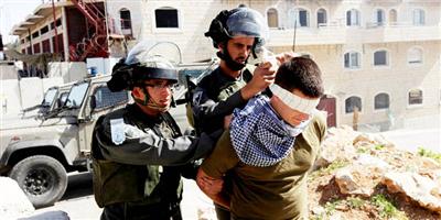 قوات الاحتلال تعتقل 5 فلسطينيين في محافظات عدة 