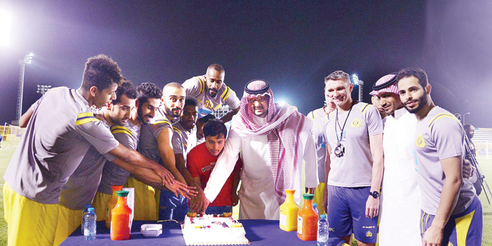  احتفال السهلاوي بأحد ابناء متلازمة داون