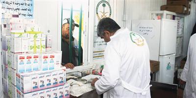 العيادات السعودية تصرف 2102 وصفة طبية للأشقاء السوريين في مخيم الزعتري 